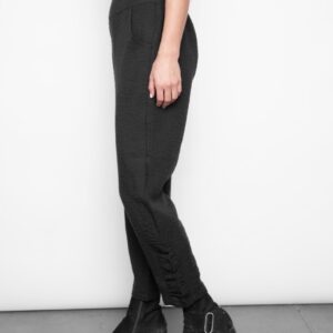 Express Travel Ruch Ankle Pant 30670 Black 1.jpg