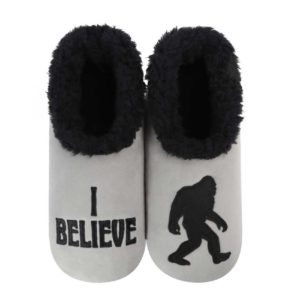 Snoozies Mens I Believe Borrego Outfitters